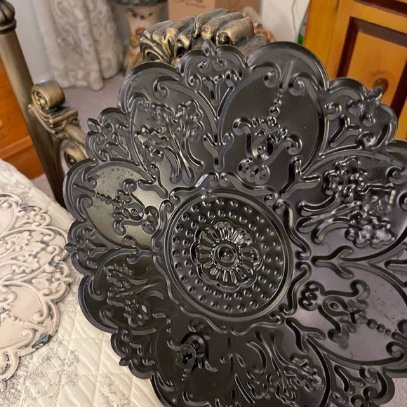 Antique shabby chic metal wall Decour - Picture 3 of 3